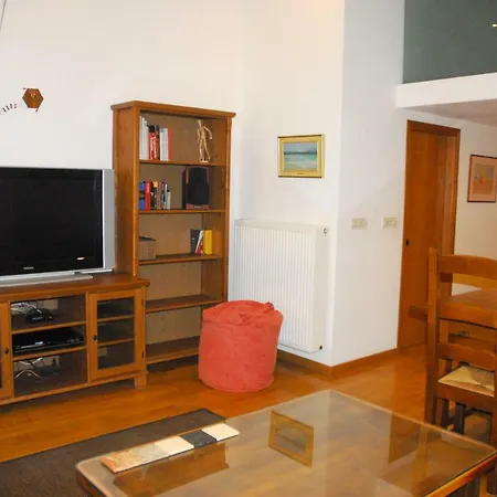 Daire Luxurious Loft With Jacuzzi Kandiye