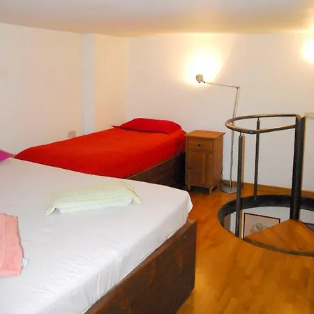 Luxurious Loft With Jacuzzi Apartment *